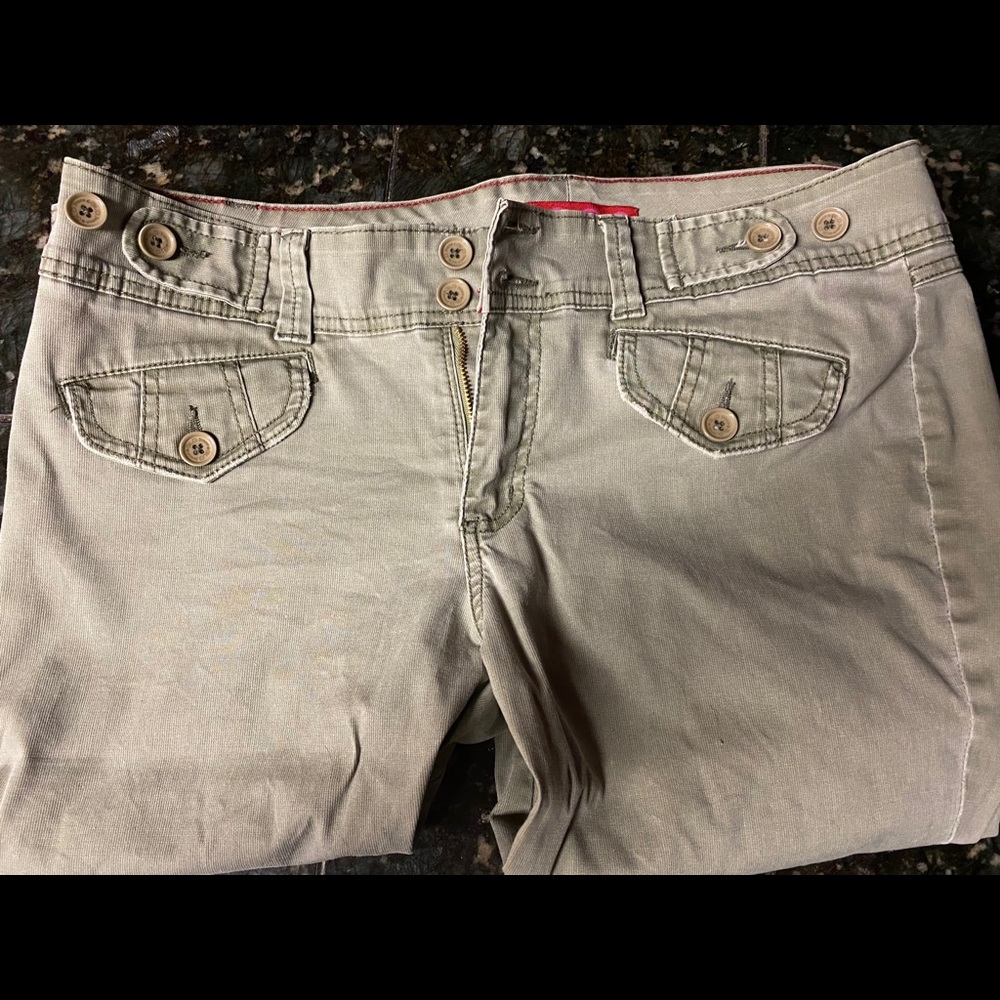 GLO Khaki Capri Pants